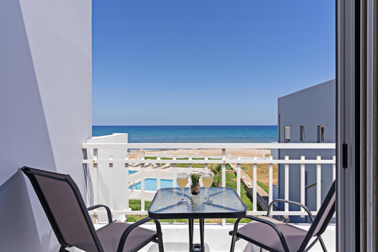 Azure Seaside Apts Magnisia Екстер'єр фото