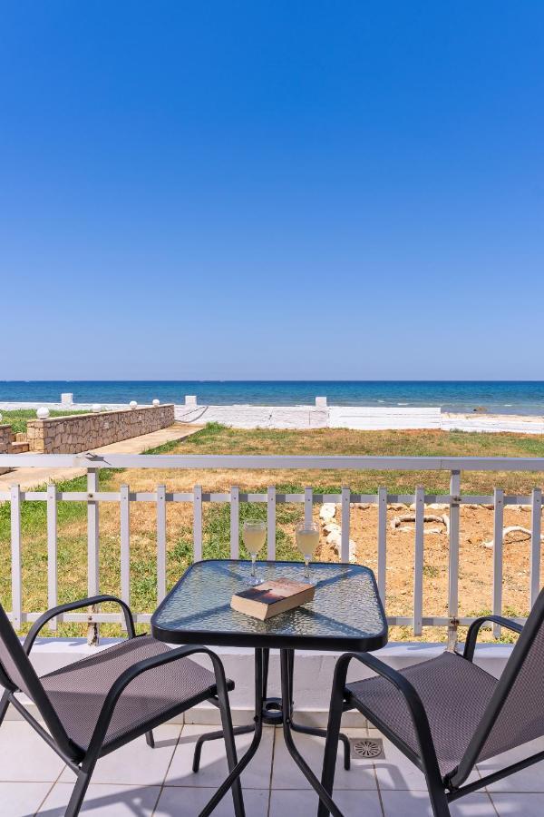 Azure Seaside Apts Magnisia Екстер'єр фото