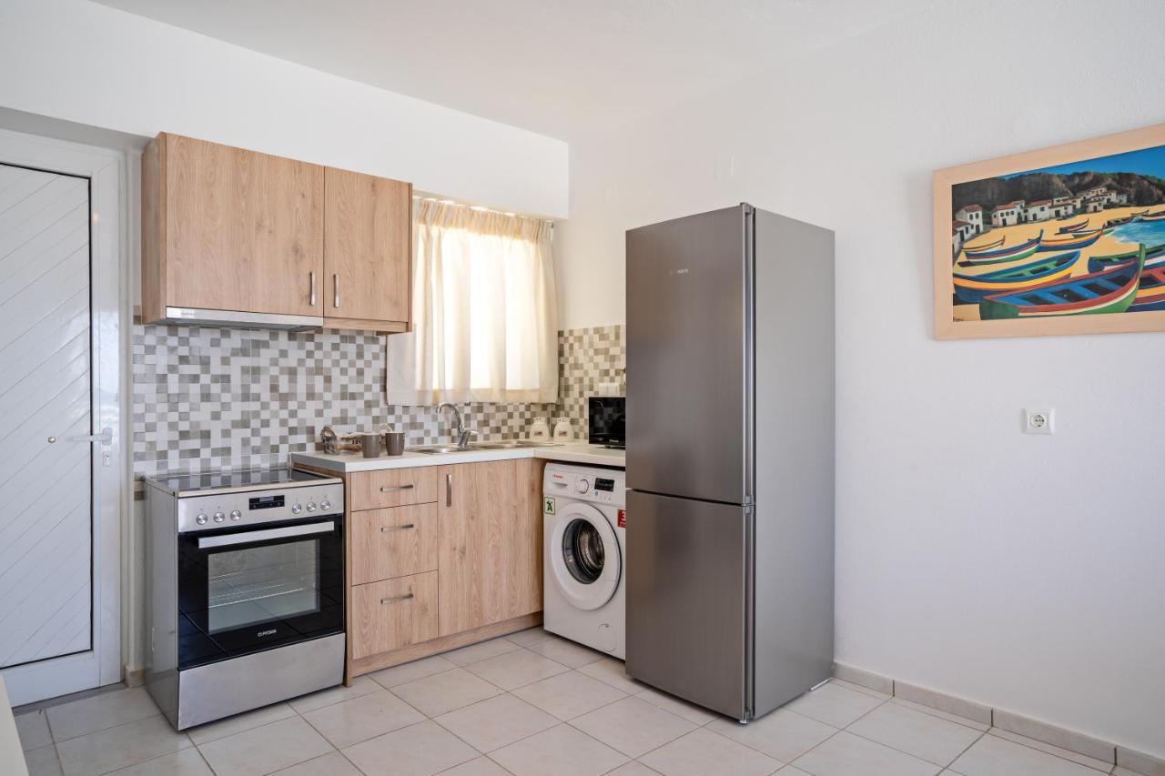 Azure Seaside Apts Magnisia Екстер'єр фото