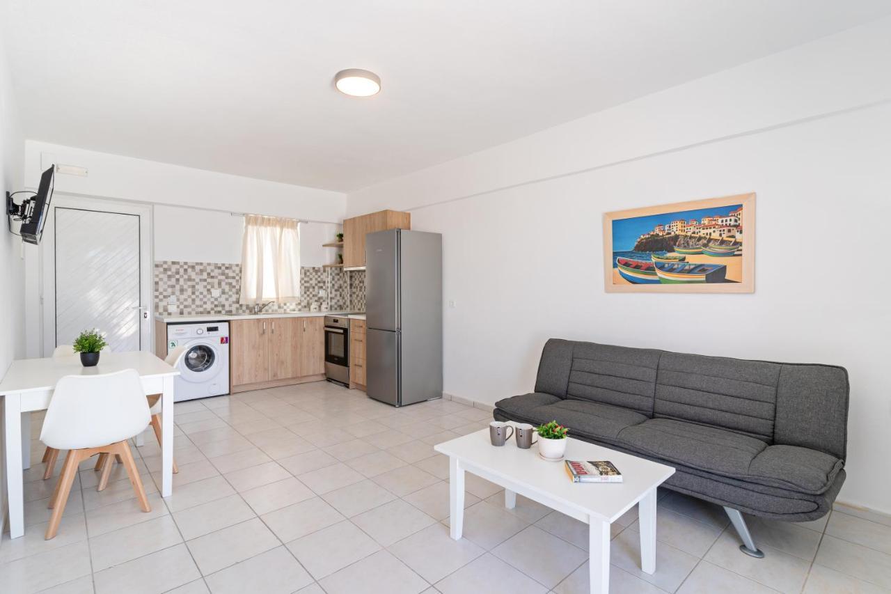 Azure Seaside Apts Magnisia Екстер'єр фото