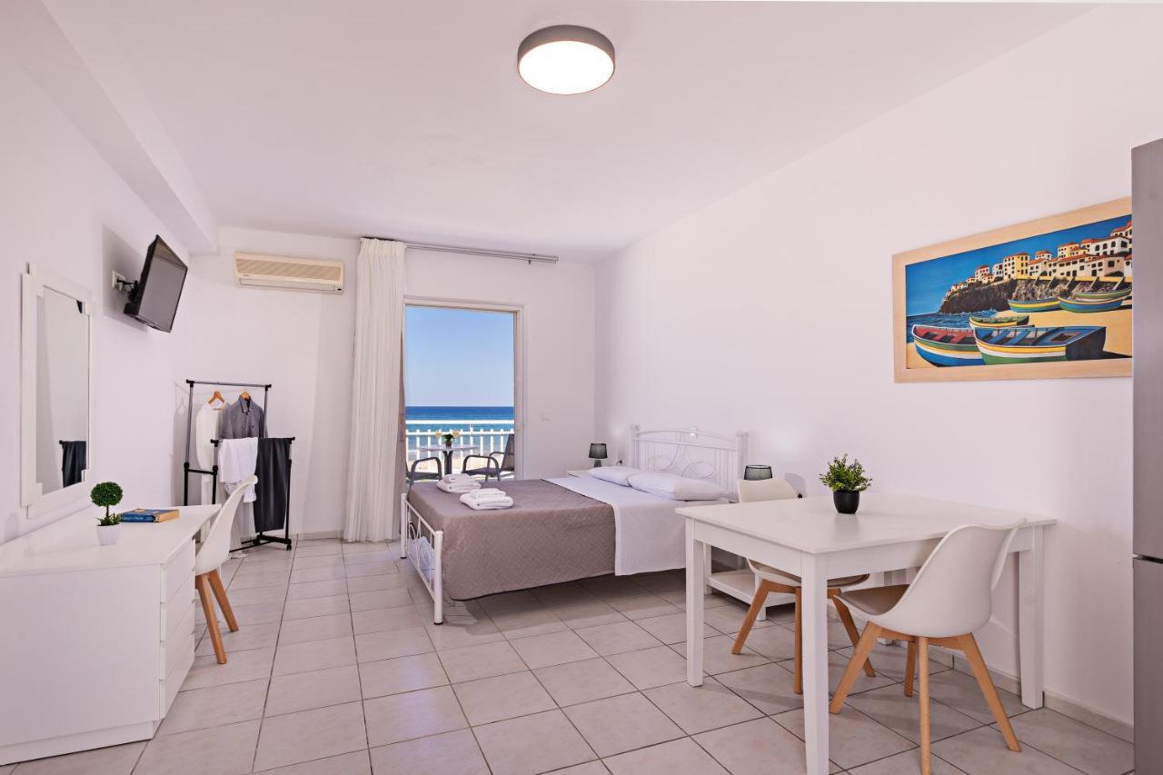 Azure Seaside Apts Magnisia Екстер'єр фото